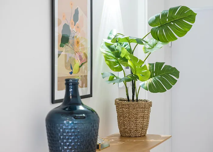 Sunshine Luxury House Urban Retreat Downtown