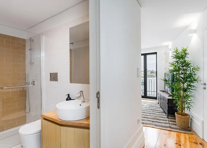 شقة Sunshine Luxury House Urban Retreat Downtown بورتو