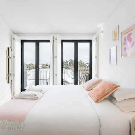 Sunshine Luxury House Urban Retreat Downtown Apartment *