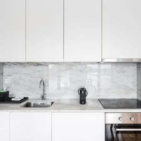 Sunshine Luxury House Urban Retreat Downtown