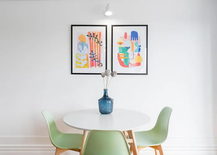 Sunshine Luxury House Urban Retreat Downtown *