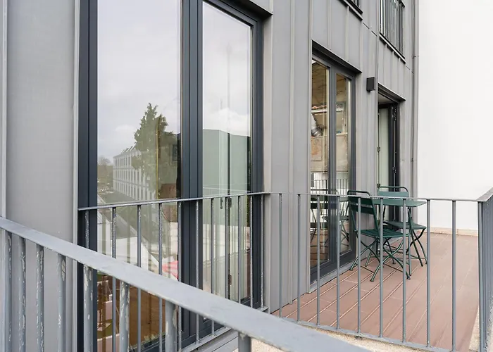 Sunshine Luxury House Urban Retreat Downtown *