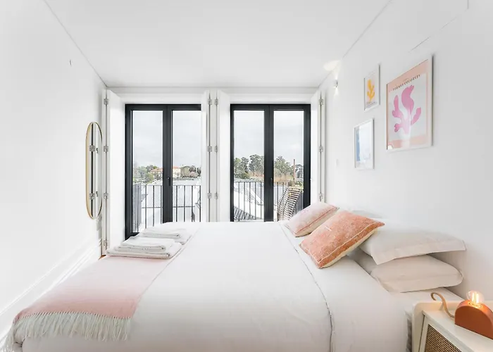 Sunshine Luxury House Urban Retreat Downtown Apartment *